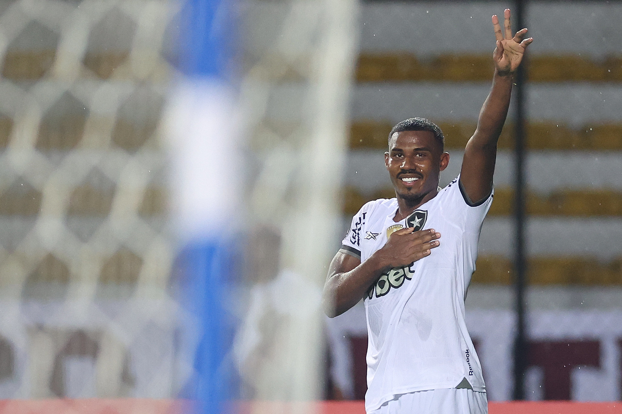 Hoje tem jogo pela classificação! Bora, Fogão! 🔥
#Botafogo #Futebol #Libertadores