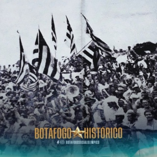 12 de dezembro de 1948 em General Severiano.

A torcida do Glorioso em delírio com a conquista do Campeonato Carioca: Botafogo 3x1 Vasco.

#Botafogo #TBT #BotafogoHistorico

⭐ Colaboração: Luiz Felipe Carneiro de Miranda (Botafogo Memória)
