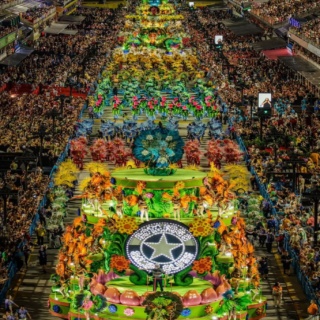 No último dia de Carnaval, toda a beleza do lindo desfile da nossa Botafogo Samba Clube. Estamos juntos na torcida por um resultado brilhante na apuração de 5ª feira.