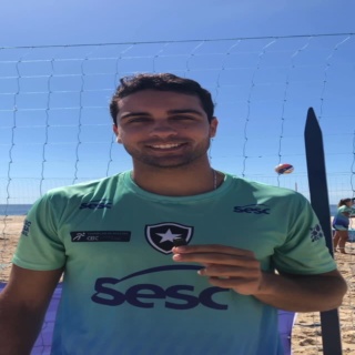 Rolé alvinegro com @vinicius_freitas 🏐🔥

🎥 @martinssdanii_