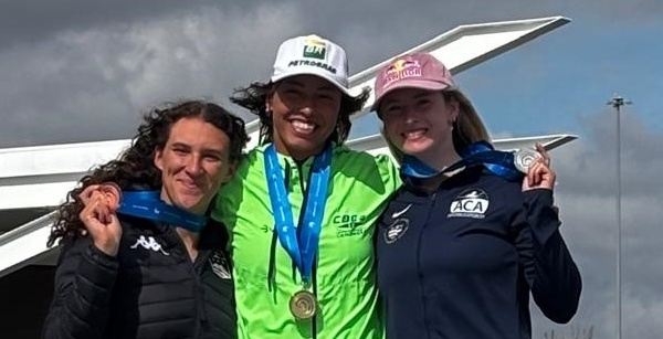 Ana Sátila brilha e conquista dois títulos em etapa do ranking mundial de canoagem slalom