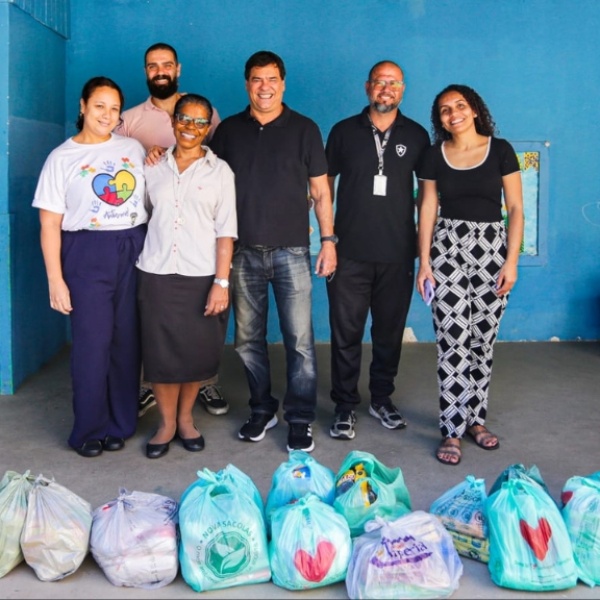 Solidariedade alvinegra transforma doações em gestos de amor